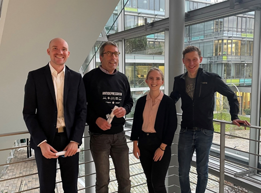 (left to right) Jonathan Gemeinhardt, Dr. Andreas Schmid, Lina Winkelmann (CSR), Tobias Boss